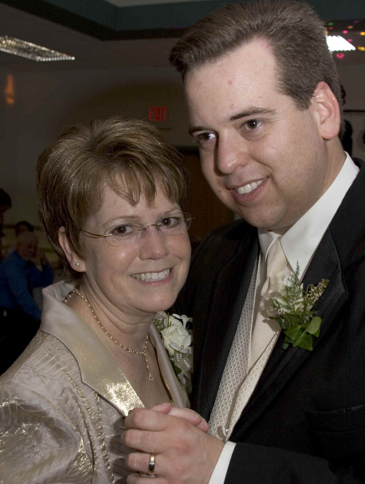 Shirley & Matt a dancin'